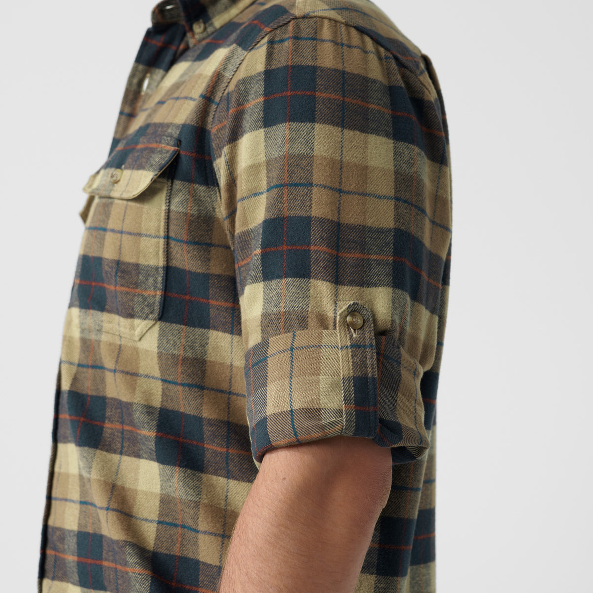 Chemise Singi Heavy Flannel Shirt - Chalk White/Dark Navy