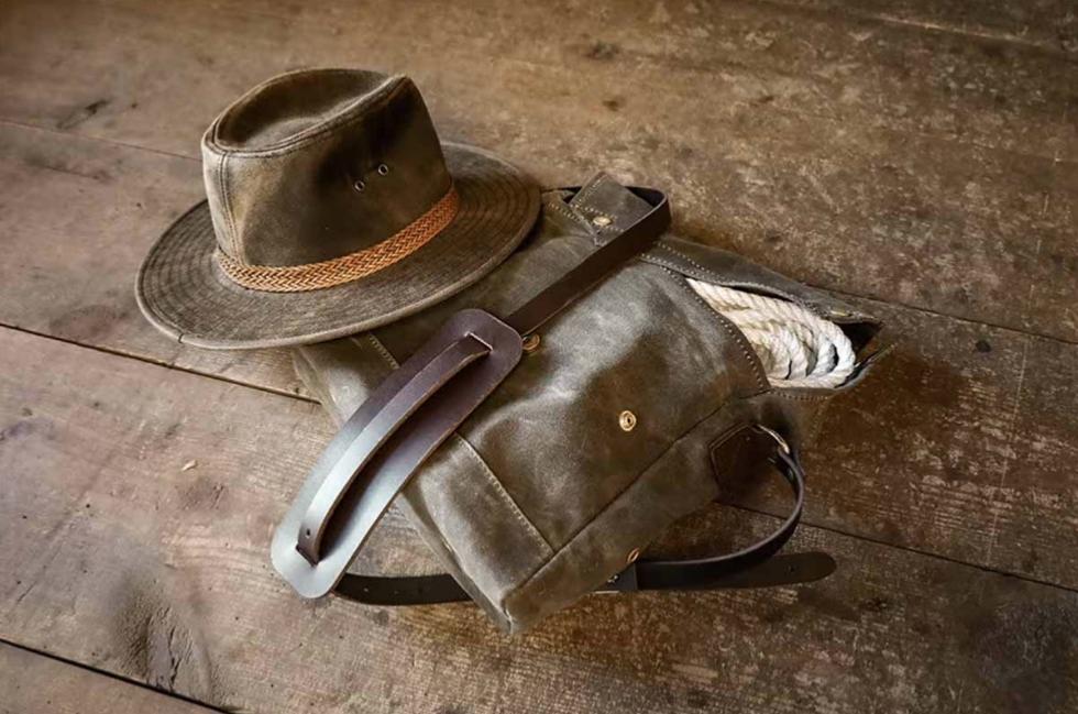 Archaeologist Satchel